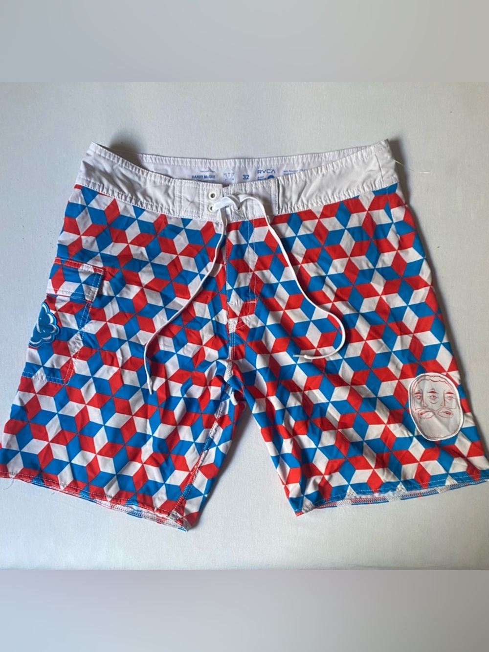 RVCA BARRY MCGEE geometric rare BOARDSHORTS size 32 - Picture 1 of 6